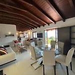 Penthouse Andrea مييْنا