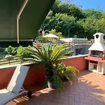 Penthouse Andrea شقة *
