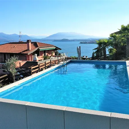 Penthouse Andrea Apartment Meina