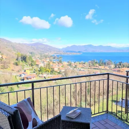 Penthouse Andrea Apartamento Meina