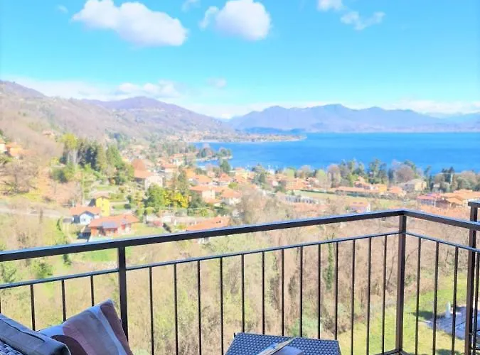 Penthouse Andrea Apartment Meina